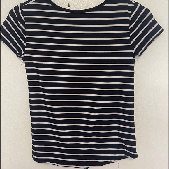 Black and white striped shirt - Picture 2 of 2